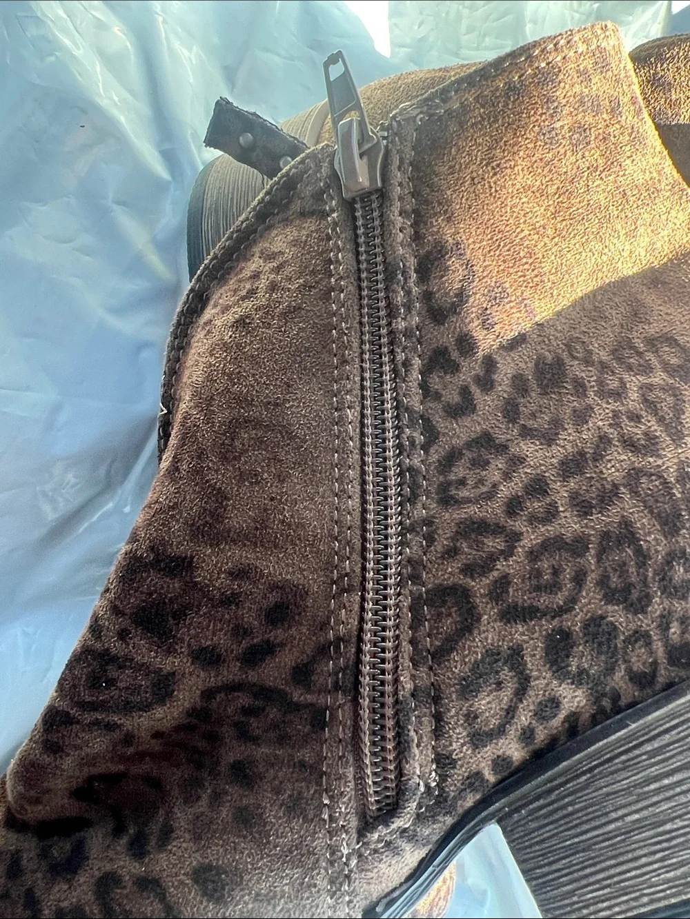 Very G Divine Leopard Print Brown Suede Ankle Bootie Side Zip Sz 9 fall western